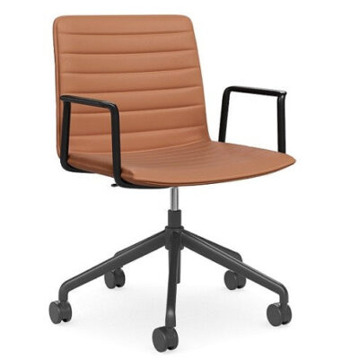 Nicola_Chair_Tan_Castors_04web.jpg