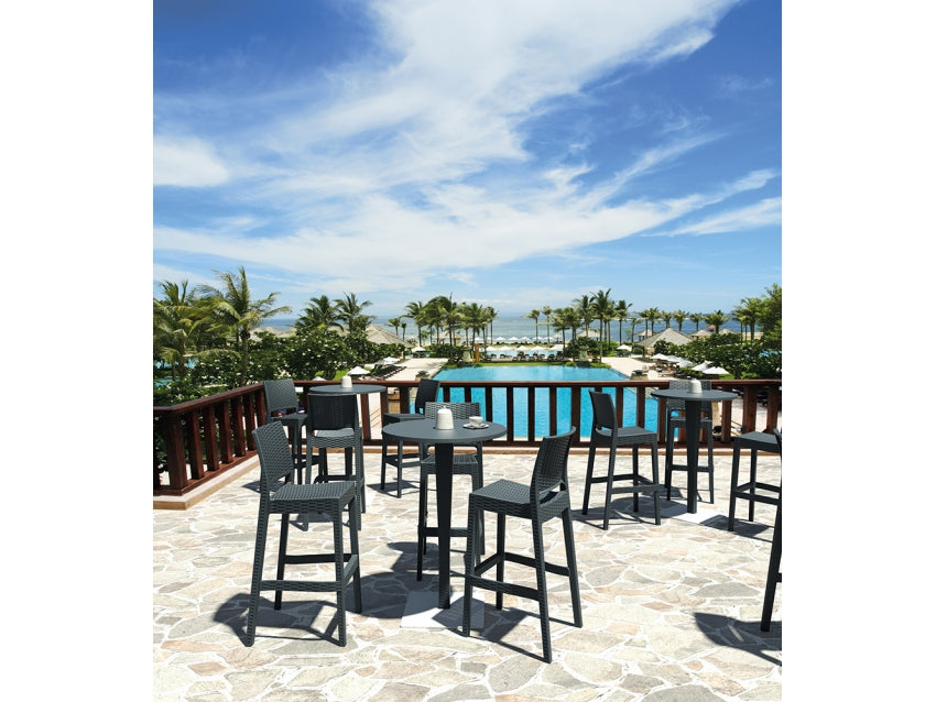 090_jamaica_riva_barsL7OWO.jpg